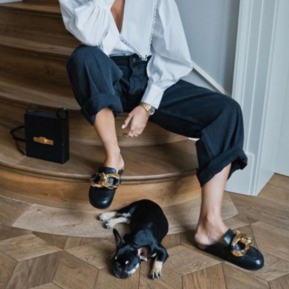 !! NEW !! Chunky Chain Detail Mules in Black Vegan Leather - Picture 11 of 14